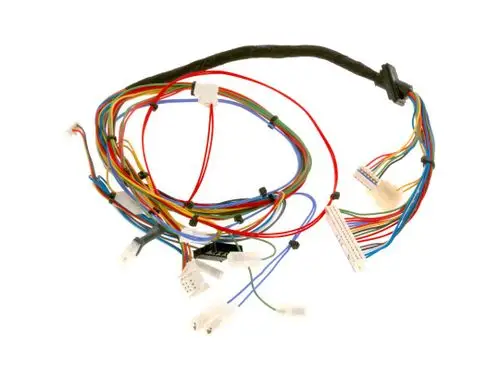Kabelbaum mit mehreren bunten Drähten und Steckverbindungen, hergestellt von Bosch, zur elektrischen Verbindung in Geräten oder Fahrzeugen.
